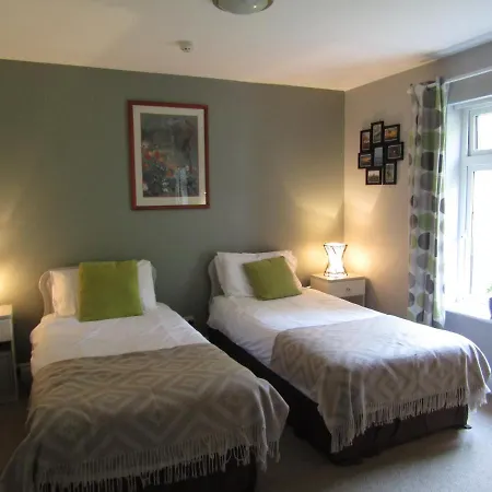 The Rose Garden And Cafe Bed & Breakfast 3*